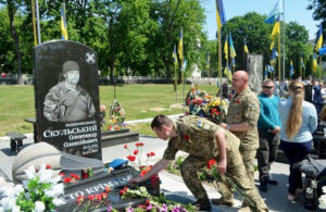 Могила подполковника Александра Скульского на Смолянском кладбище