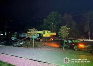 Нічна ДТП у Житомирі: зіткнення Tesla та Mercedes, є постраждалі