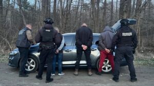 На Житомирщині затримали водія маршрутки за підозрою у перевезенні військовозобов'язаних за кордон