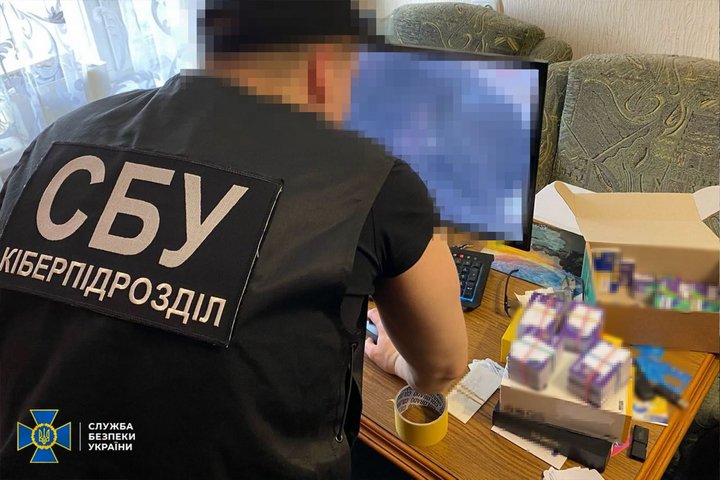 У Житомирі ліквідували ботоферму на понад 20 000 акаунтів, через які рф поширювала фейки про Україну