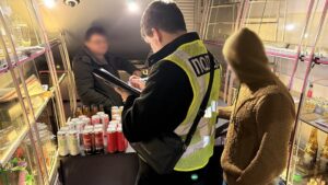 У Житомирі в кафе-шопах U420 та Chill44 провели обшуки: вилучили продукцію, яку перевіряють на вміст наркотичних речовин