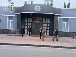 Хабарі за забезпечення роботи "порноофісів": посадовцям Нацполіції низки регіонів повідомлено про підозри