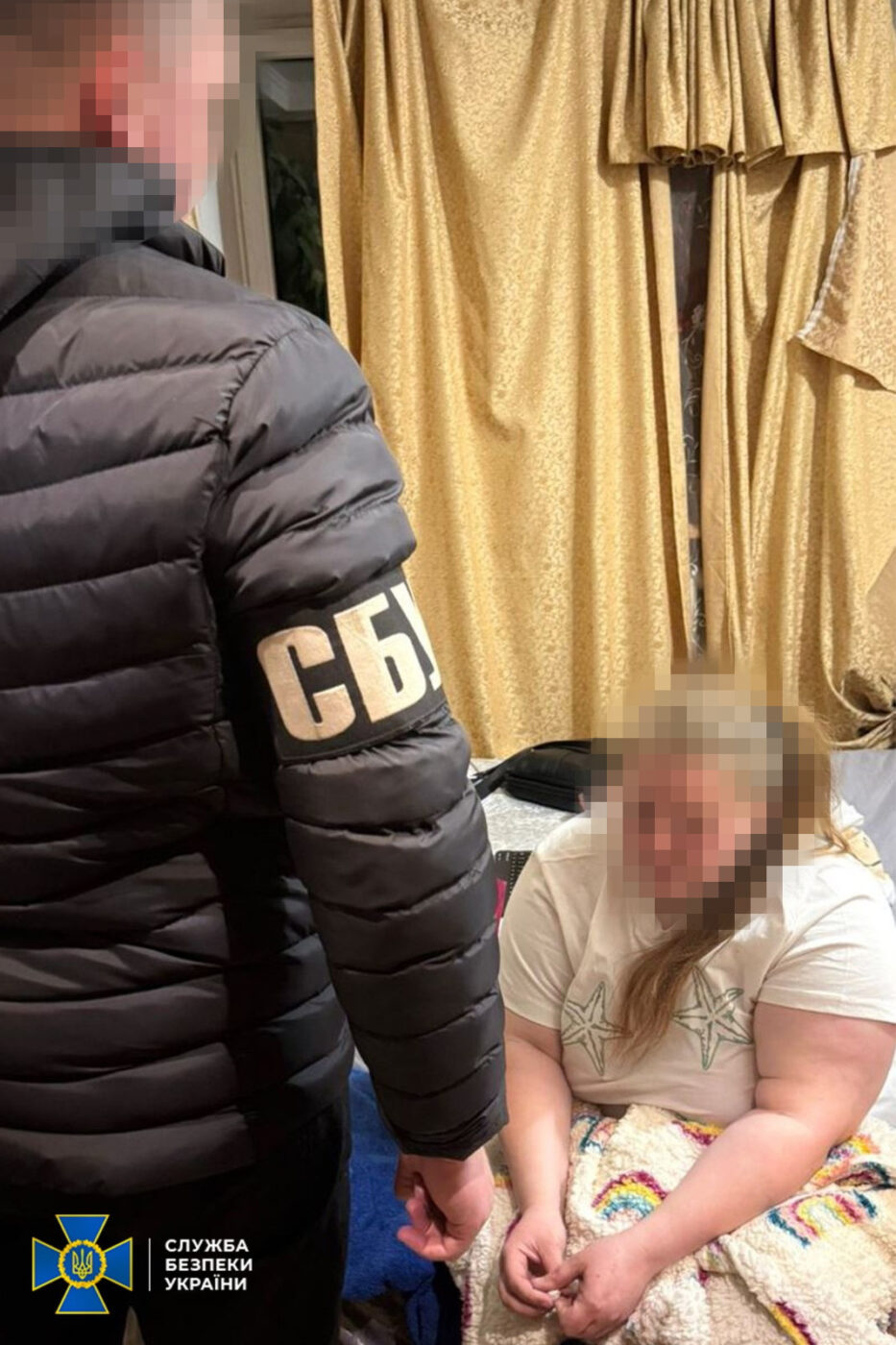 Правоохоронці затримали російську агентку, яка готувала теракт у Житомирі, видаючи себе за поштового кур’єра