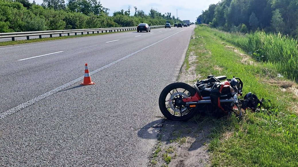 У Житомирському районі внаслідок ДТП загинув мотоцикліст